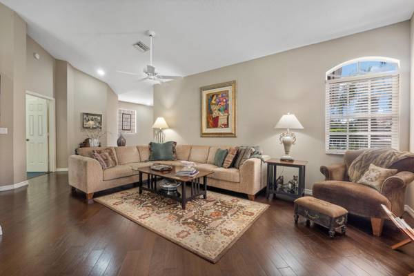 8653 Via Reale 49u, Boca Raton, FL 33496