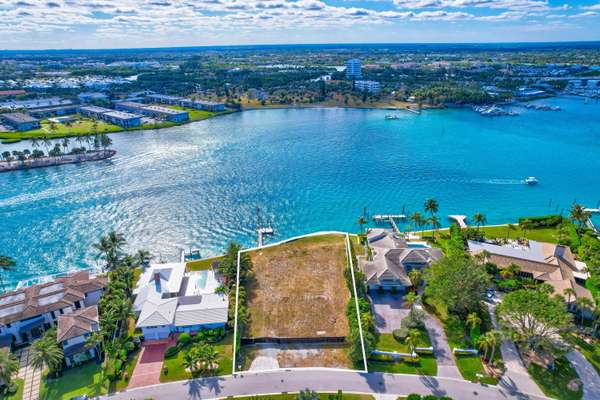 Jupiter Inlet Colony, FL 33469,88 Lighthouse DR