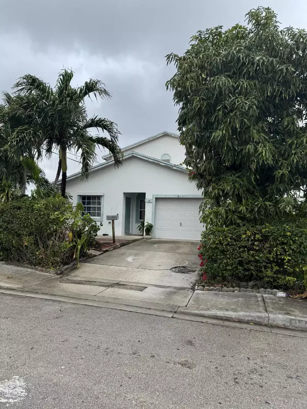 656 Latona AVE, Lake Worth Beach, FL 33460