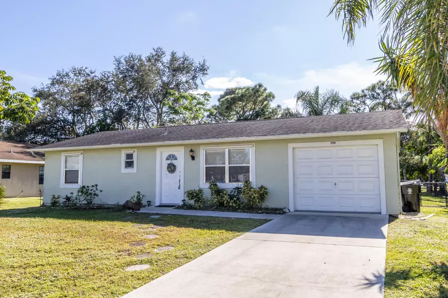 290 SW Airview AVE, Port Saint Lucie, FL 34984