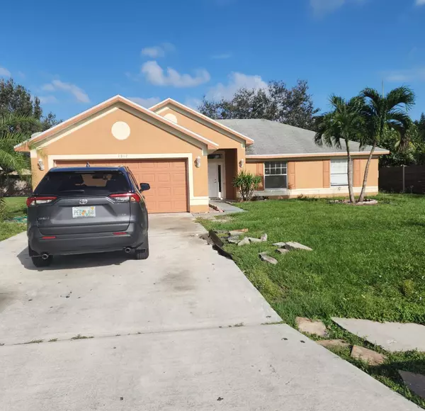 1317 SE Laconia Lane LN, Port Saint Lucie, FL 34983