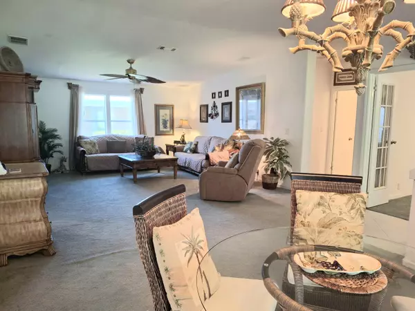 Port Saint Lucie, FL 34952,3017 Five Iron DR