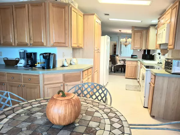 Port Saint Lucie, FL 34952,3017 Five Iron DR