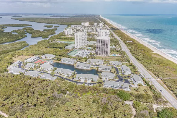 Hutchinson Island, FL 34949,4949 N Highway A1a 152