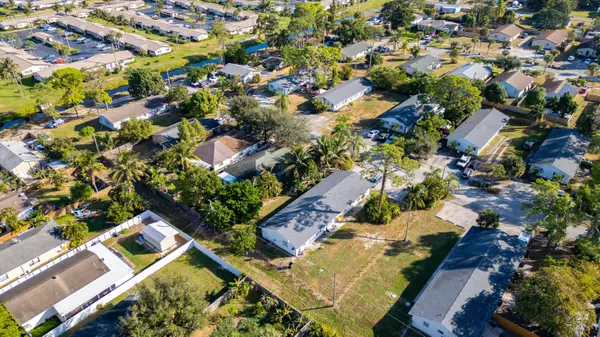 3061 Martin AVE, Greenacres, FL 33463