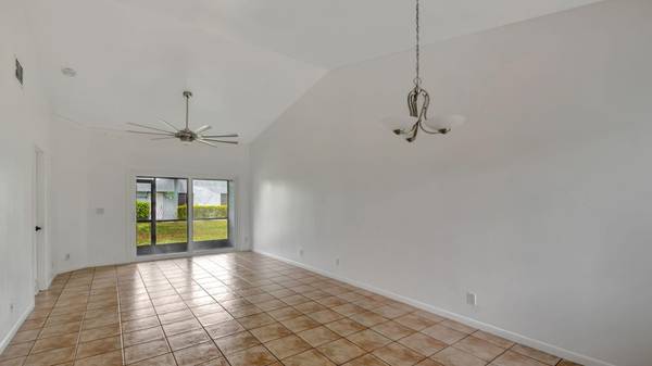 Lake Worth, FL 33462,3883 W Island Club CIR