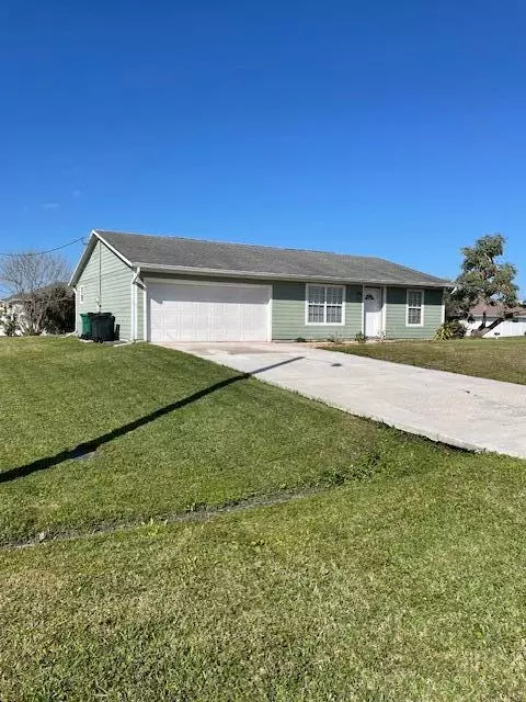 Port Saint Lucie, FL 34953,1001 SW Dartmouth AVE