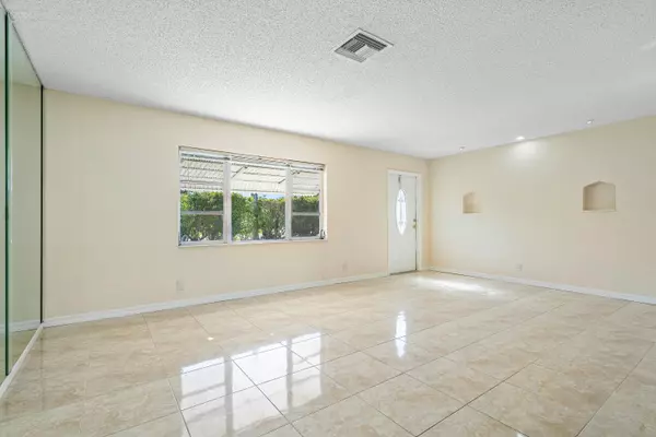 Boynton Beach, FL 33426,1403 SW 22nd WAY