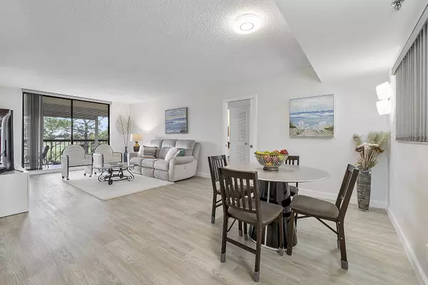 Lake Worth, FL 33467,5301 S Fountains DR 303