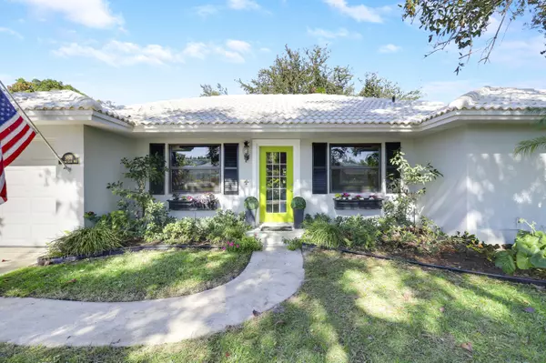 Tequesta, FL 33469,9871 SE S Little Club WAY