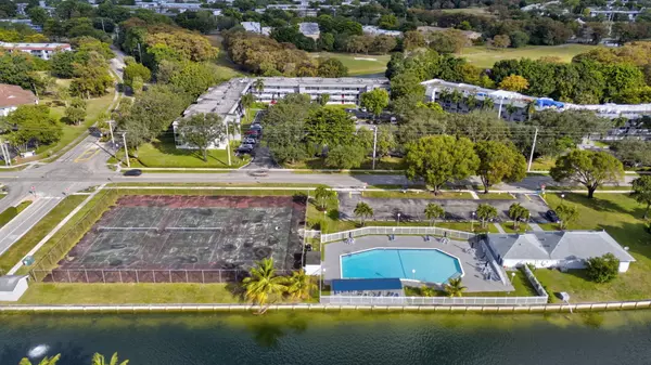 Tamarac, FL 33321,8205 NW 61st ST B303