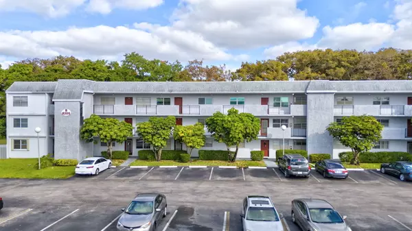 Tamarac, FL 33321,8205 NW 61st ST B303