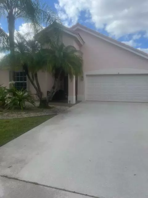 Royal Palm Beach, FL 33411,104 Preserve DR