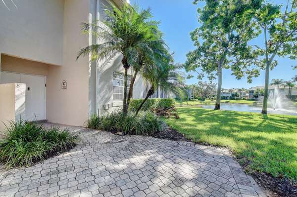 Boca Raton, FL 33496,5233 N Lake Catalina DR C