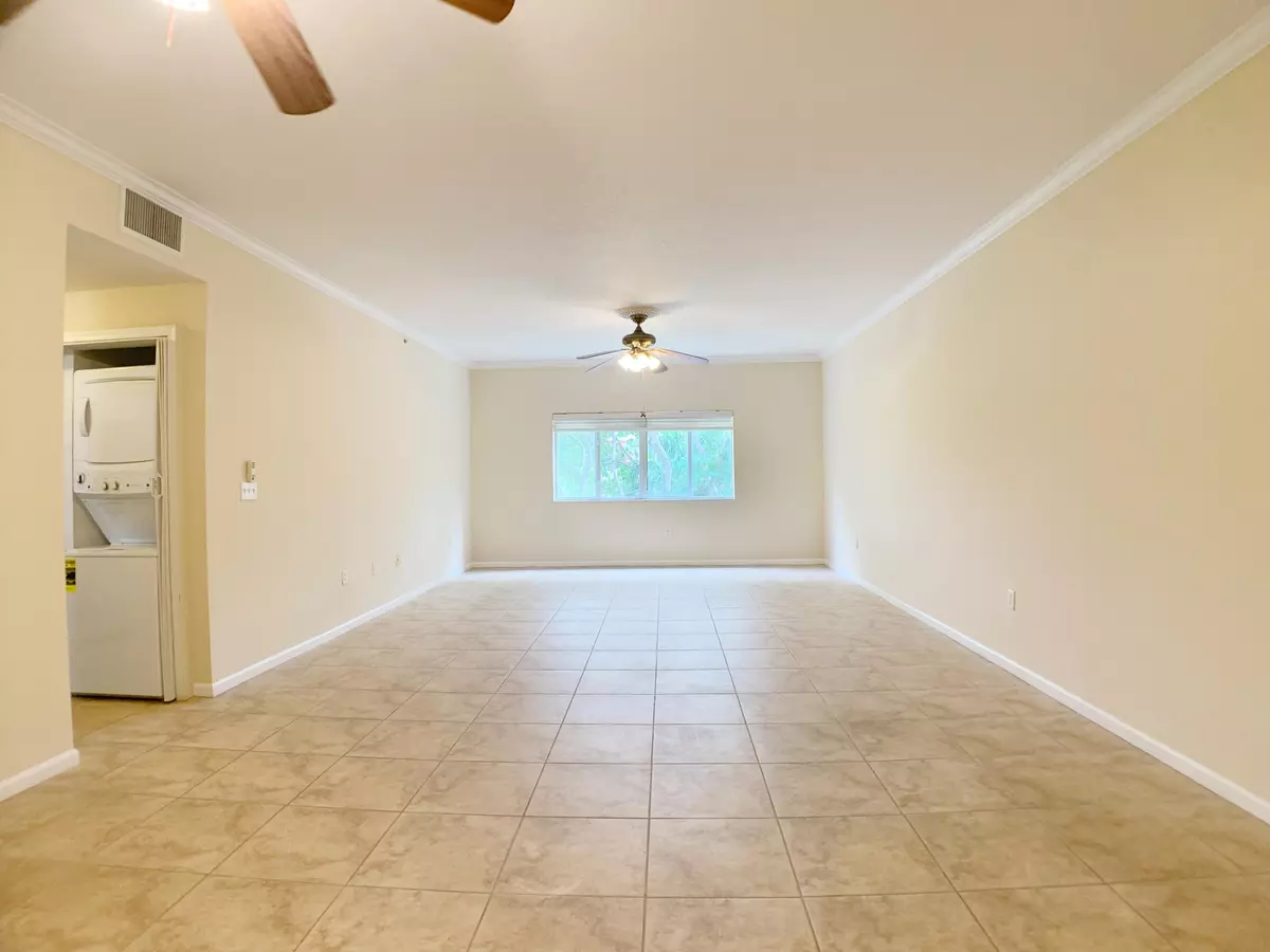 Coral Springs, FL 33065,2941 Riverside DR 204