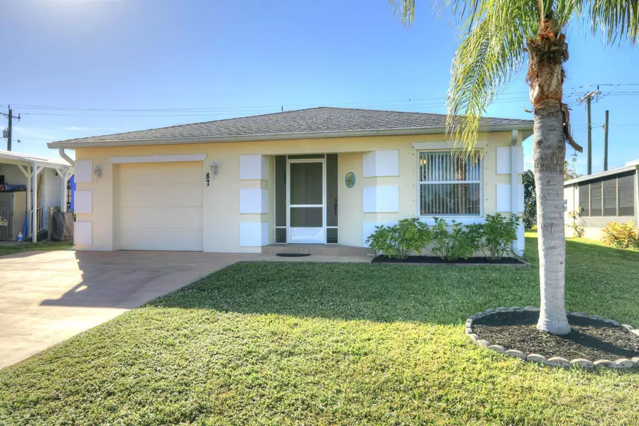 87 Flores Del Norte, Fort Pierce, FL 34951