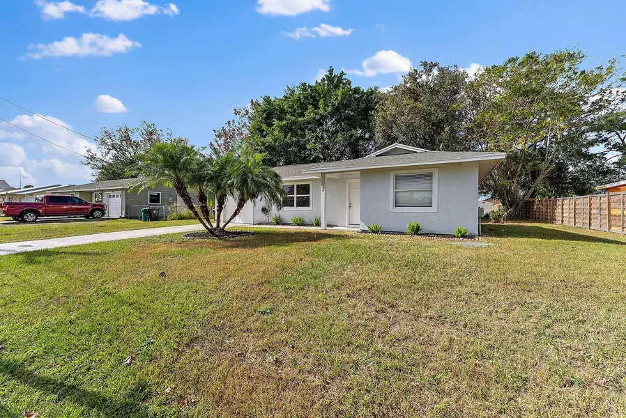 1944 SW Capri ST, Port Saint Lucie, FL 34953