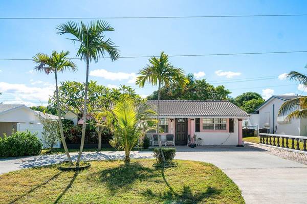 232 SW 6th AVE, Boynton Beach, FL 33435