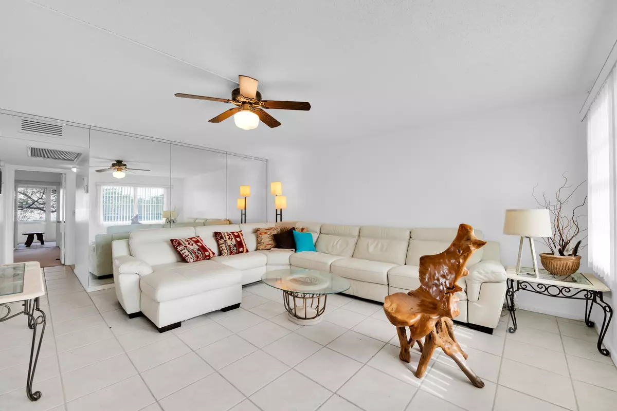 Deerfield Beach, FL 33442,250 Richmond F 250