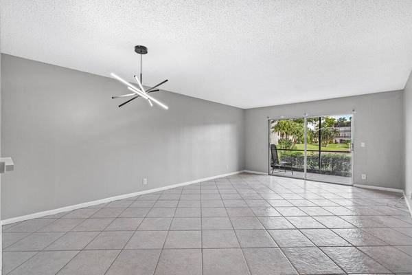 Delray Beach, FL 33446,14310 Strathmore LN 104