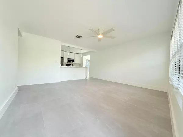 Pompano Beach, FL 33064,930 NE NE 24th ST