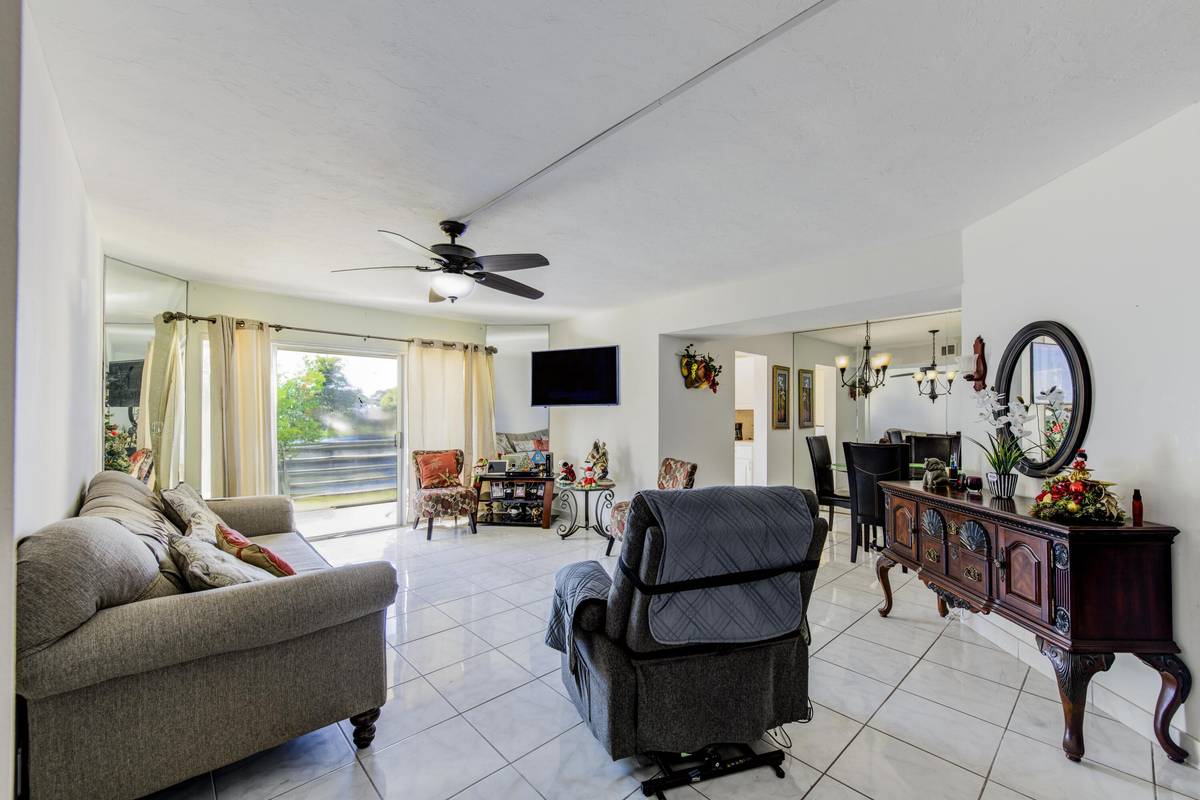 Lake Worth, FL 33467,3590 Via Poinciana 212