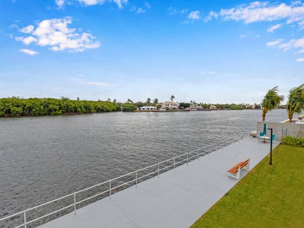 Boynton Beach, FL 33435,850 E Horizons 211