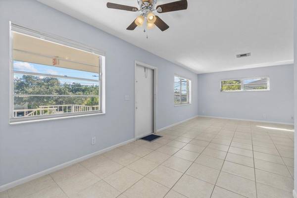 Lake Worth, FL 33460,500 S 1st 201 AVE 201