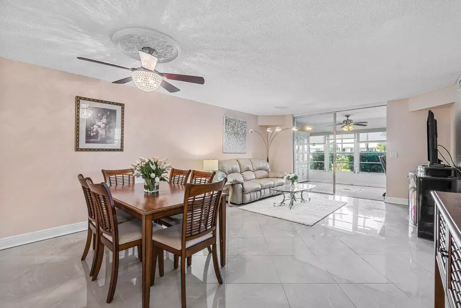 25 Abbey LN 108, Delray Beach, FL 33446