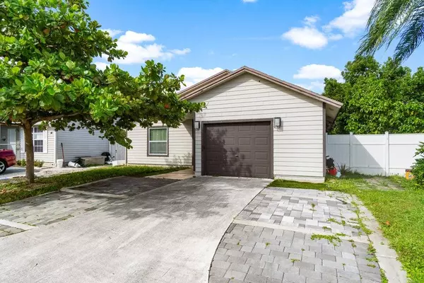 4193 Willowood LN, Lake Worth, FL 33462