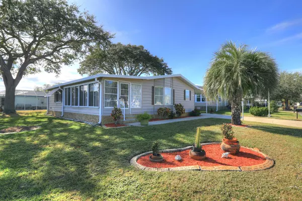 Barefoot Bay, FL 32976,927 Fir ST