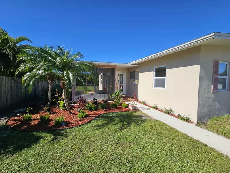 3164 SE Morningside BLVD, Port Saint Lucie, FL 34952