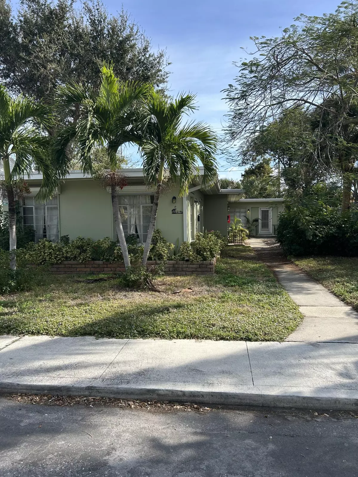 Lake Worth Beach, FL 33460,214 S Palmway 4