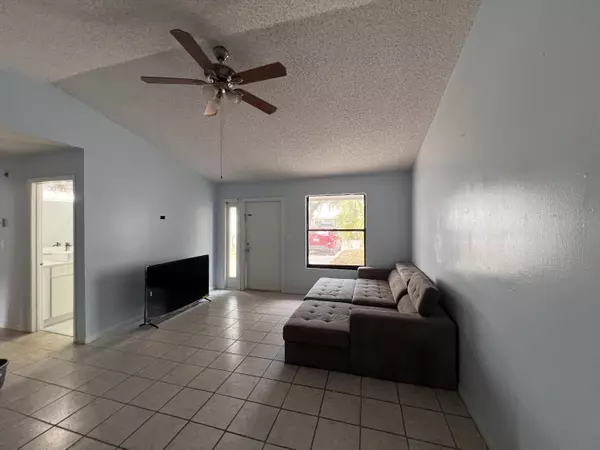 Palm Springs, FL 33461,3823 E Woodridge TER