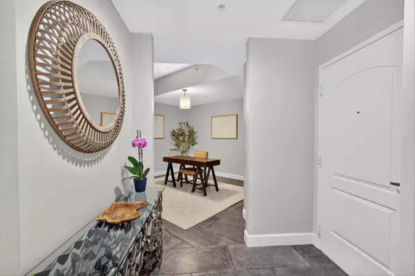 West Palm Beach, FL 33401,801 S Olive AVE 614