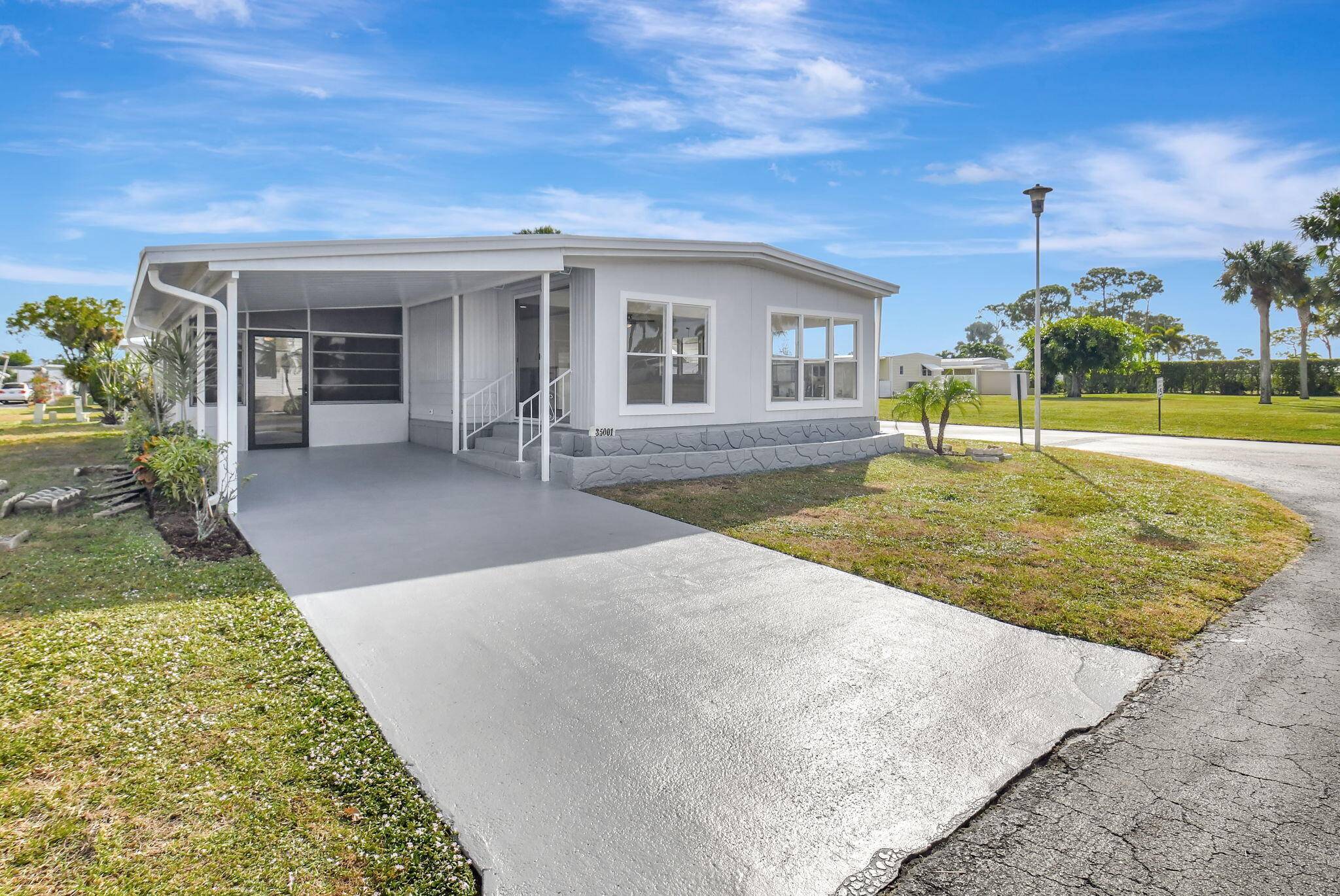 Boynton Beach, FL 33436,35001 Cayos Bay