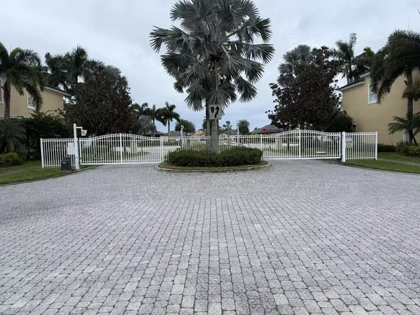 Port Saint Lucie, FL 34983,6133 NW Castlebay LN