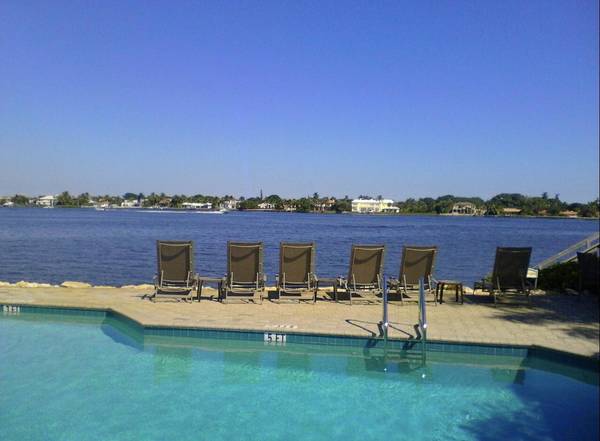 Lake Worth, FL 33462,142 Barefoot Cove