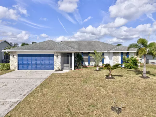 117 NE Sagamore TER, Port Saint Lucie, FL 34983