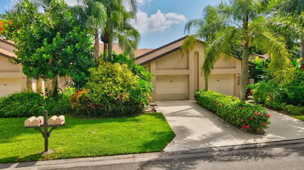 Delray Beach, FL 33484,5289 Fairway Woods DR 2913