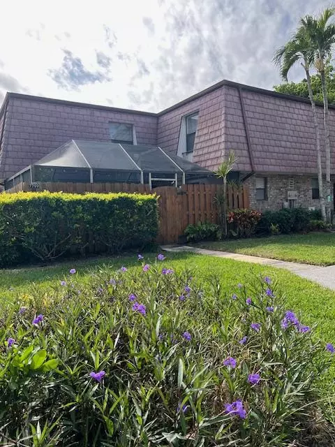 Boca Raton, FL 33433,7799 Courtyard RUN