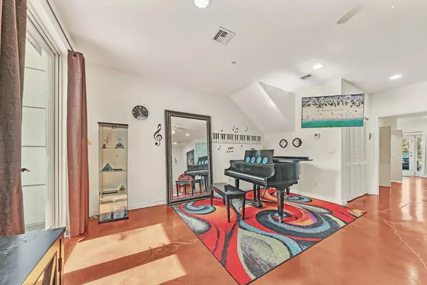 Lake Worth Beach, FL 33460,1202 Lucerne AVE C