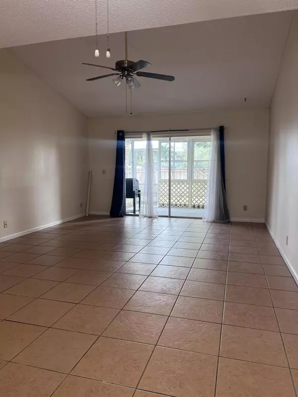 Jupiter, FL 33458,108 Pinewood CT