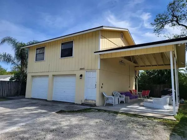 2445 NE Hickory AVE, Jensen Beach, FL 34957