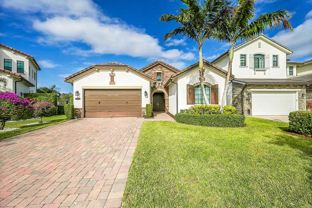 Boynton Beach, FL 33472,8259 Grand Prix LN