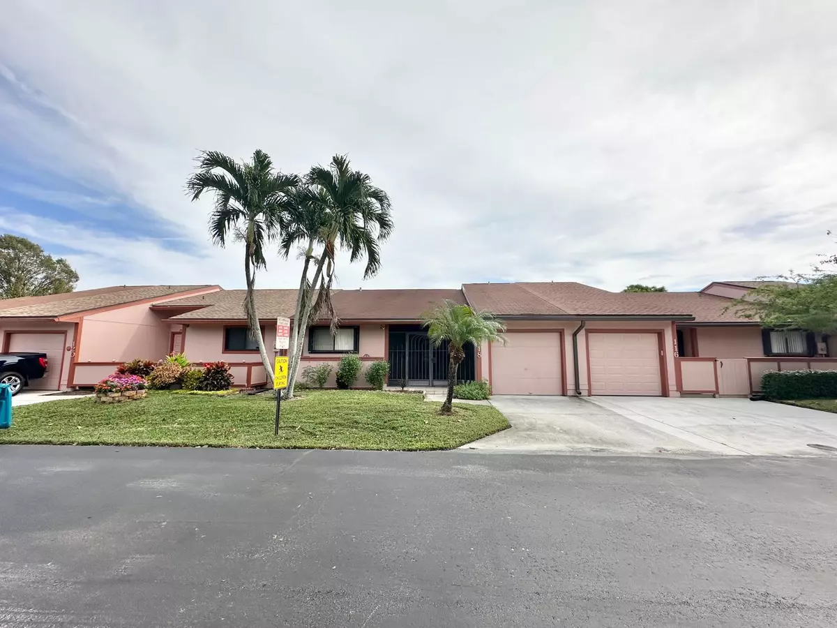 Boynton Beach, FL 33426,118 Mayfair LN