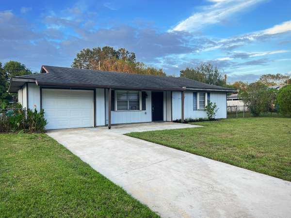 2200 Elizabeth AVE, Fort Pierce, FL 34982