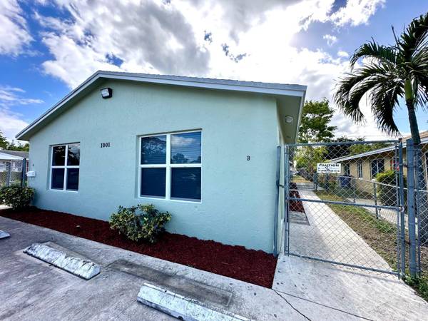 Riviera Beach, FL 33404,1001 W 9th ST B