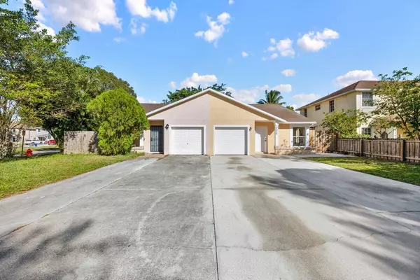 West Palm Beach, FL 33415,5373 Gray Fox CT