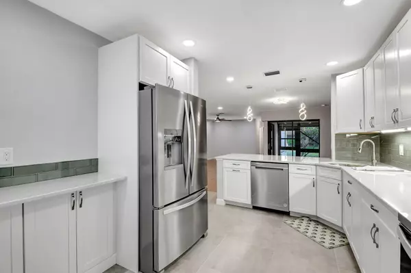 Greenacres, FL 33463,6107 Elsinore CIR